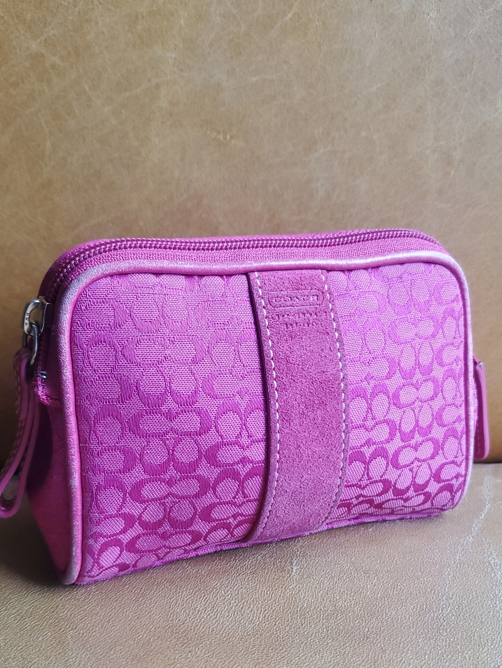 Coach Soho Vintage Hot Pink Jaquard Suede Pouch Cosmetic Bag Mini Clutch Wallet